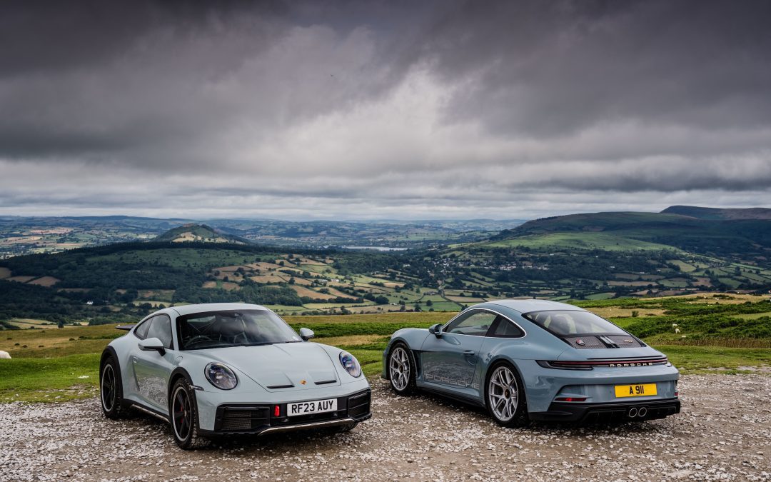 Porsche 911 S/T vs. Porsche 911 Dakar – A Battle of Icons