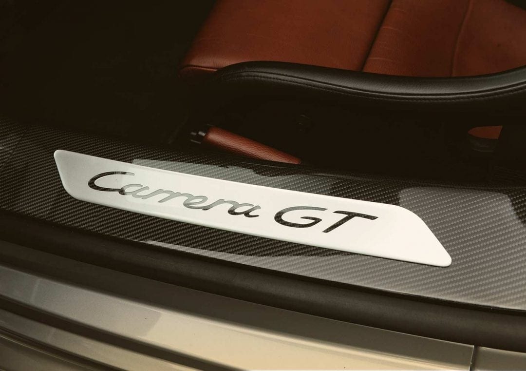 porsche-carrera-GT We offer fast flexible finance for Porsche Carrera GTs
